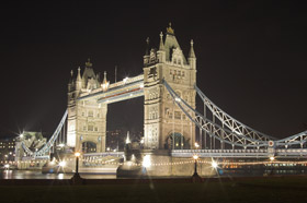 leren zeilen naar Londen  tower bridge
